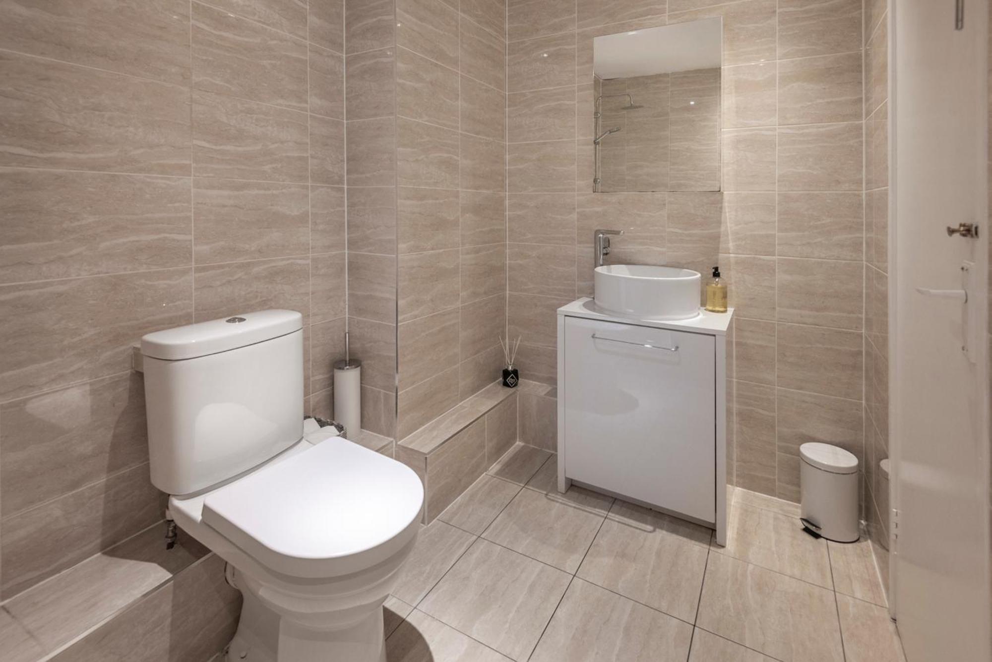2 Bed Town House With Garden In Hackney, London Londres Exterior foto