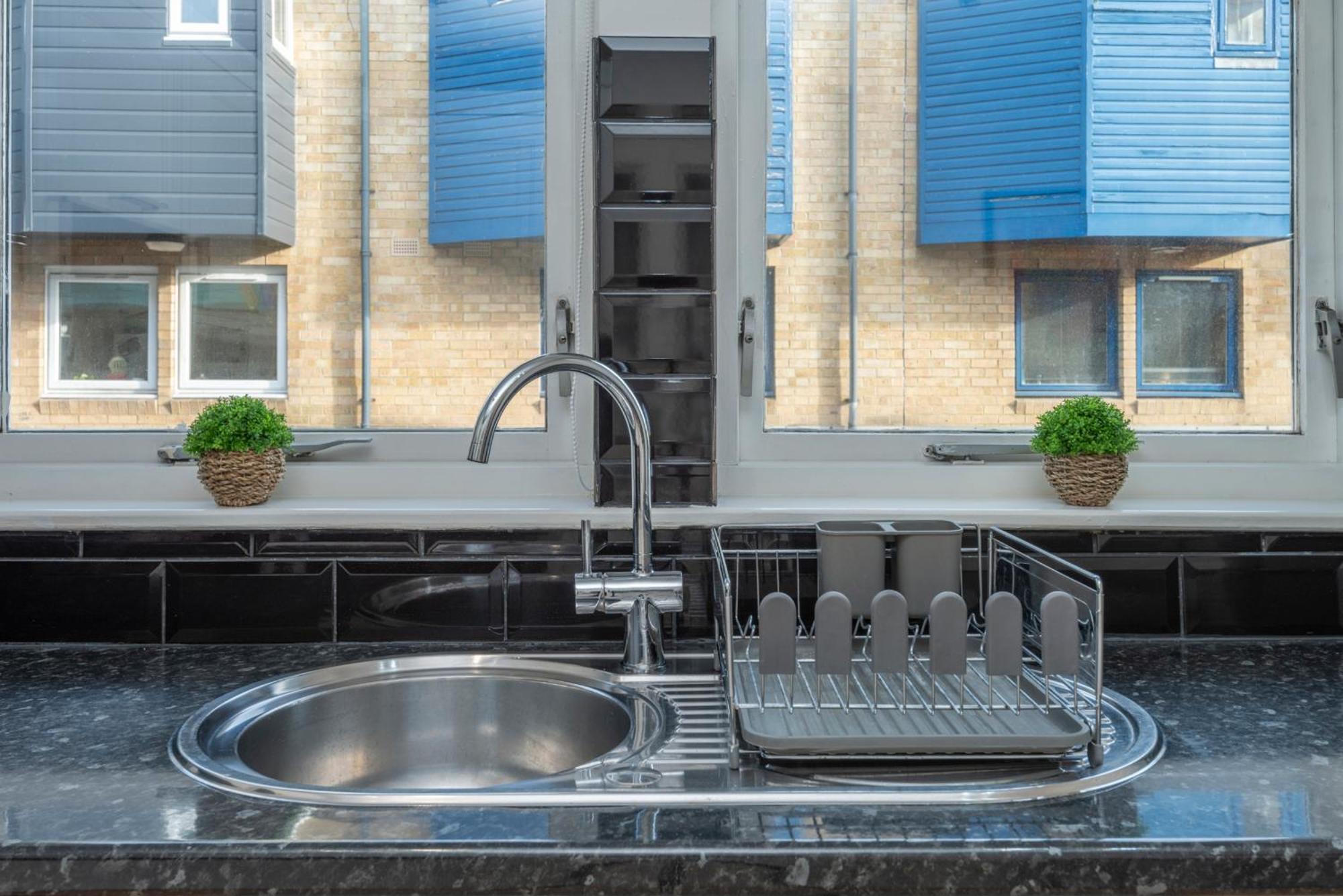 2 Bed Town House With Garden In Hackney, London Londres Exterior foto